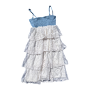 Robe blanche en dentelle avec le bustier bleu