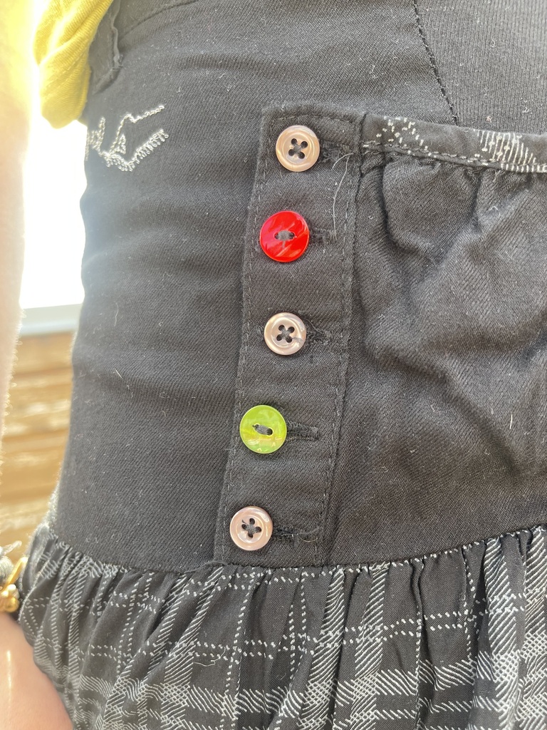 Jupe noir avec des motifs désigual
