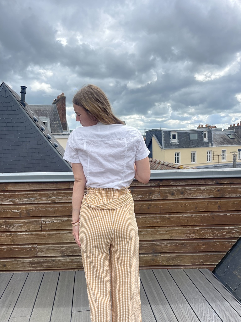 Chemise manche courte blanche boutons marron 
