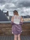 Robe en dentelle blanche avec des bretelles