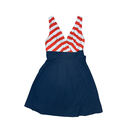 Robe bleu avec des rayures blanches et rouges sur le bustier