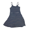 Robe à rayure blanche et bleu