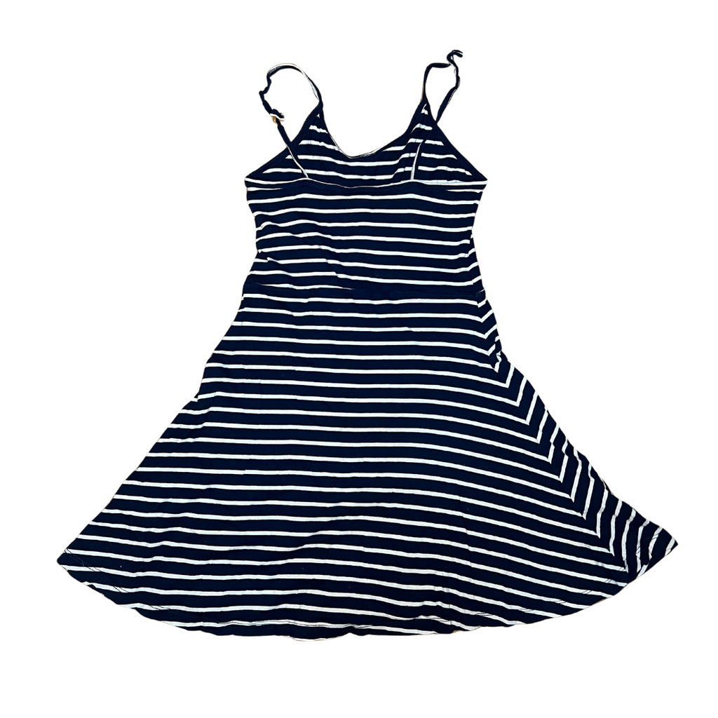 Robe à rayure blanche et bleu