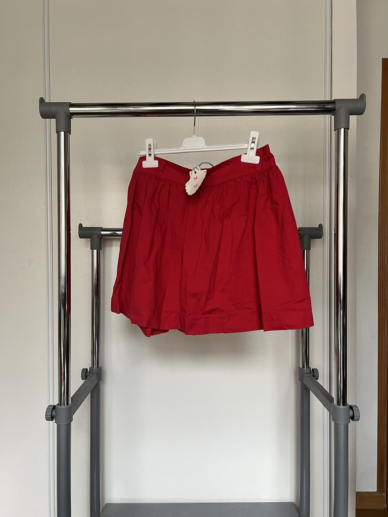 Jupe courte rouge 