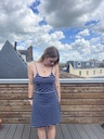 Robe à rayure blanche et bleu