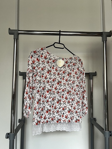 [84] Haut à fleurs 