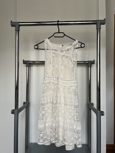 [88] Robe en dentelle 