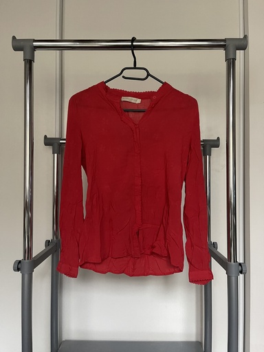 [193] Chemise rouge 