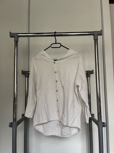 [184] Gilet blanc à capuche 