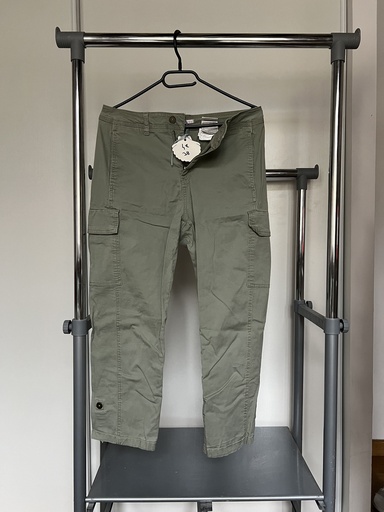 [120] Pantacourt kaki 