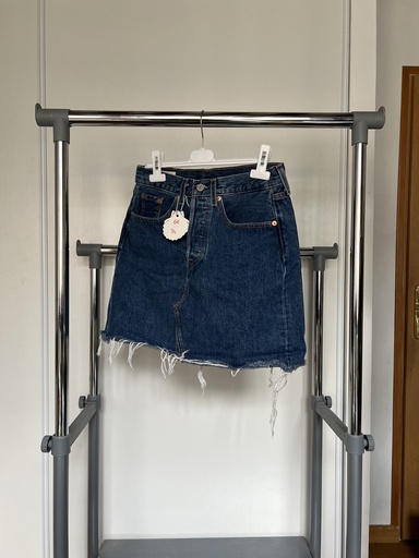 [137] Jupe en jean bleu foncé 