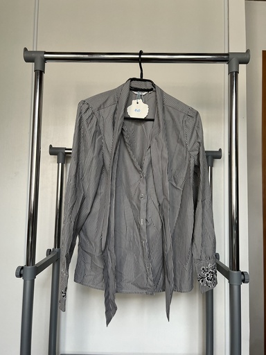 [140] Chemise à rayures