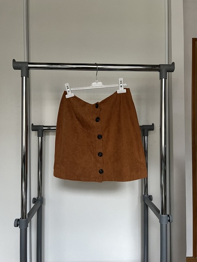 [156] Jupe en daim marron
