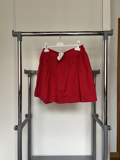 [160] Jupe courte rouge 