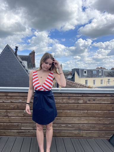 [Jennyfer] Robe bleu avec des rayures blanches et rouges sur le bustier